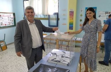 Ευρωεκλογές 2024: Στο 11ο Δημοτικό Σχολείο Ευόσμου ψήφισε ο Λευτέρης Αλεξανδρίδης