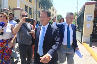 Απόστολος Λύτρας: «Η γυναίκα μου επινόησε το αφήγημα ότι έπεσε από την σκάλα, παρά τη διαφωνία μου»