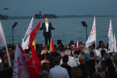 Στέφανος Κασσελάκης: Παρουσίασε το πόθεν έσχες του κατά τη διάρκεια ομιλίας στη Θεσσαλονίκη (ΦΩΤΟ)