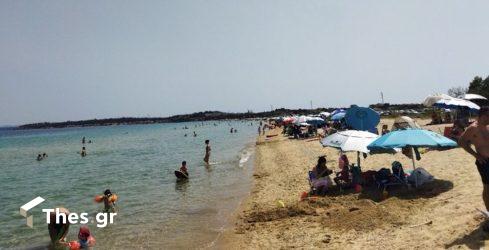 Ευρωεκλογές: Ο κόσμος προτίμησε τις παραλίες από τις… κάλπες – Κατάμεστες οι ακρογιαλιές (ΦΩΤΟ)