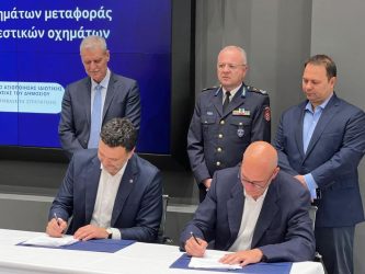 “Επεσαν οι υπογραφές” για την ενίσχυση του στόλου της Πυροσβεστικής με βυτιοφόρα και υδροφόρα οχήματα