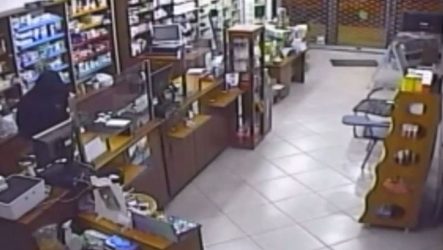 Θεσσαλονίκη: Βίντεο ντοκουμέντο από την διάρρηξη φαρμακείου στην Ευκαρπία 