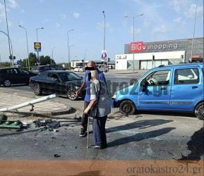 Θεσσαλονίκη: 90χρονος οδηγός πέρασε με κόκκινο και καρφώθηκε σε αστικό λεωφορείο (ΦΩΤΟ)