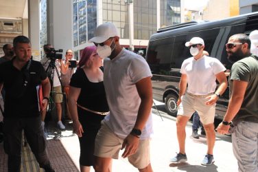 Φωτιά στην Υδρα: Αρνούνται ανάμειξη με το περιστατικό οι 13 της θαλαμηγού