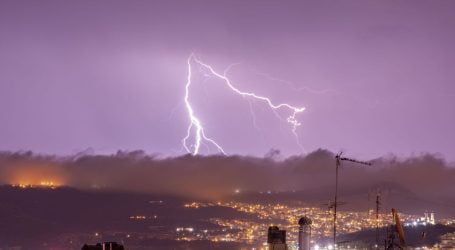 Καιρός: Μικρή “ανάσα” με θερμικές καταιγίδες – Που θα βρέξει