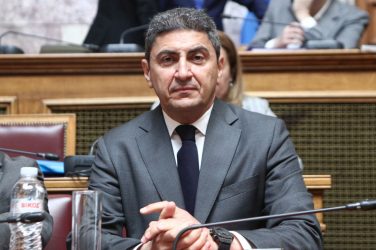“Εχω ασυλία” είπε ο Αυγενάκης όταν έφτασε ο αστυνομικός