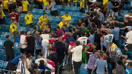 Φοβερό ξύλο στον ημιτελικό του Κόπα Αμέρικα με παίκτες της Ουρουγουάης και οπαδούς (ΒΙΝΤΕΟ)