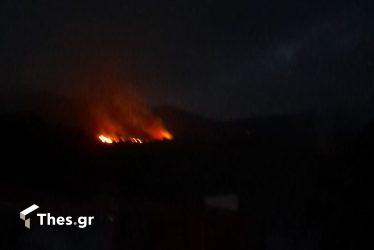 Μεγάλη και δύσκολη η νύχτα στο Παγγαίο – Συνεχίζεται η μάχη με τις φλόγες (ΒΙΝΤΕΟ & ΦΩΤΟ)