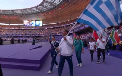 Ολυμπιακοί Αγώνες 2024: Συγκίνηση με τους σημαιοφόρους Εμμανουήλ Καραλή και Ευαγγελία Πλατανιώτη στην τελετή λήξης (ΒΙΝΤΕΟ)