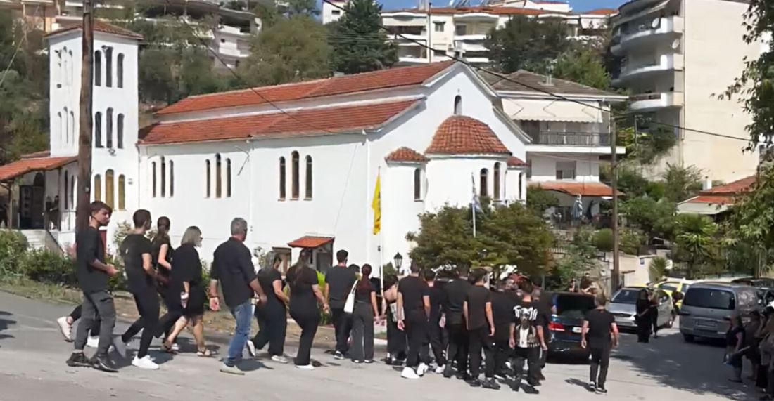 κηδεία 19χρονου που σκοτώθηκε σε λούνα παρκ στη Χαλκιδική