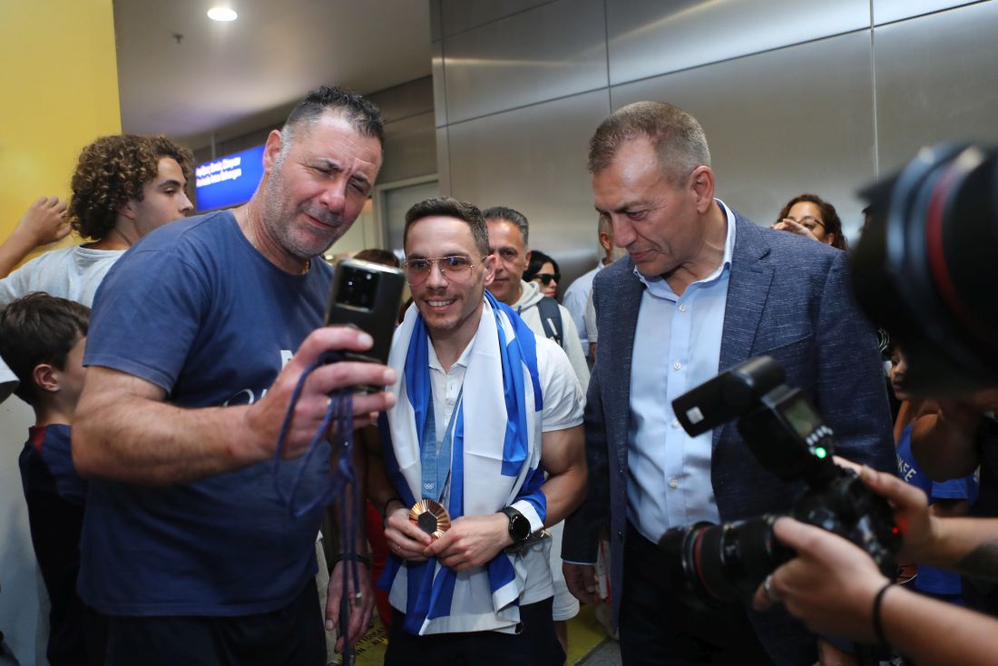 Επιστροφή Πετρούνια από τους Ολυμπιακούς Αγώνες 2024