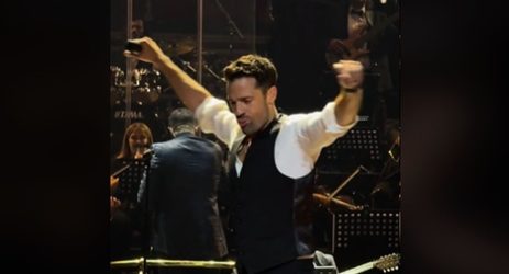 Συγκίνηση για τον Κωνσταντίνο Αργυρό – «Μάνα ο γιος σου χορεύει ζεϊμπέκικο στο Royal Albert Hall»