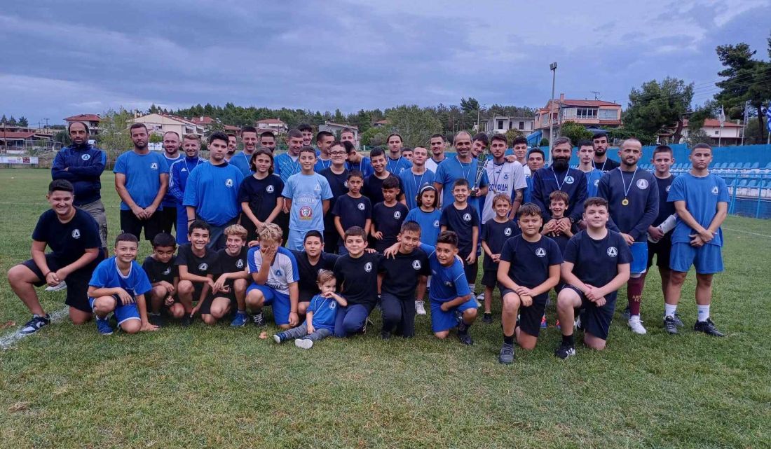 Αναμνηστική φωτογραφία από τον σημερινό αγιασμό Διγενής Λακκώματος