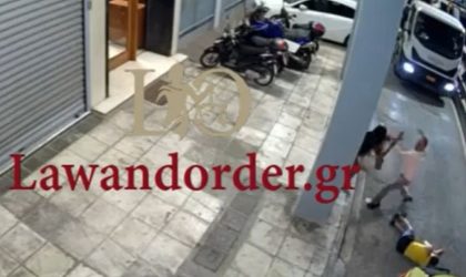 Οδηγός ταξί ξυλοκόπησε άγρια διεμφυλική γυναίκα – Σοκάρει το βίντεο 