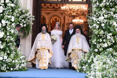 Ο γάμος της Θεοδώρας Γλύξμπουργκ και του Μάθιου Κουμάρ στην Μητρόπολη Αθηνών (ΒΙΝΤΕΟ & ΦΩΤΟ)
