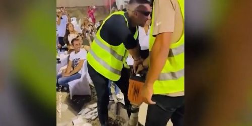 “Βγήκαν” τα τρυπάνια σε γλέντι γάμου – Εσπασαν τις πλάκες της πίστας (ΒΙΝΤΕΟ)