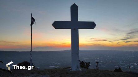 Το παρεκκλήσι του Προφήτη Ηλία πάνω από τα Βασιλικά από όπου απογειώθηκε ο 40χρονος με το αλεξίπτωτο πλαγιάς