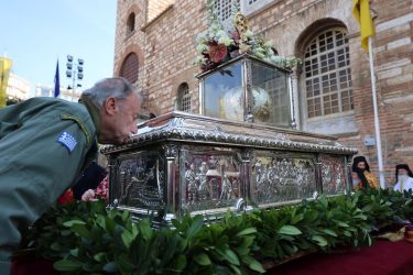 Θεσσαλονίκη: Μεγαλοπρεπής η λιτανεία της Εικόνας και των Λειψάνων του Αγίου Δημητρίου (ΦΩΤΟ)