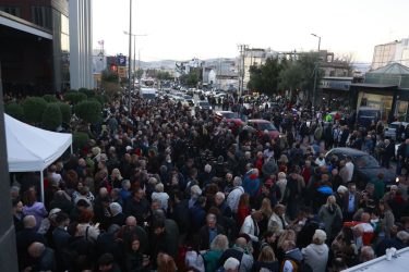 ΣΥΡΙΖΑ: Υποστηρικτές του Κασσελάκη “πολιορκούν” το χώρο που θα γίνει το Συνέδριο (ΦΩΤΟ)