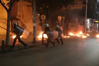 Θεσσαλονίκη: Μολότοφ και κυνηγητό μετά το τέλος της πορείας για την Θεσσαλονίκη (ΦΩΤΟ)