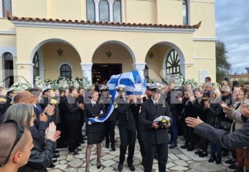 Το τελευταίο "αντίο" στον 21χρονο βατραχάνθρωπο που έχασε τη ζωή του κατά τη διάρκεια εκπαίδευσης