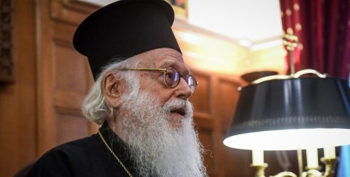 Κρίσιμες οι επόμενες ώρες για τον Αρχιεπίσκοπο Αναστάσιο – Στον Ευαγγελισμό ο Πιερακάκης