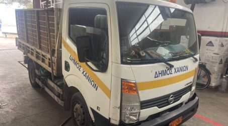 Eκλεψαν απορριμματοφόρο του Δήμου, έκαναν βόλτα στην πόλη