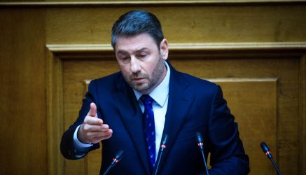Ανδρουλάκης: “Εχετε αποτύχει πλήρως τόσο σε επίπεδο διαχείρισης όσο και στη χάραξη ενός μακρόπνοου Εθνικού Σχεδίου”