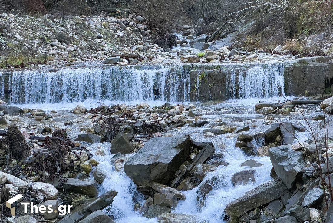 καταρράκτες Λίμνη Πλαστήρα βουνό