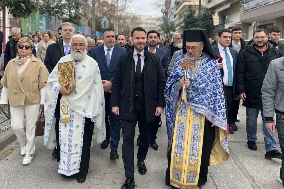 Θεοφάνεια στο δημοτικό κολυμβητήριο Παύλου Μελά