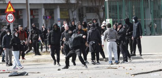 Θεσσαλονίκη: Επεισόδια στο κέντρο της πόλης μεταξύ αστυνομικών και κουκουλοφόρων (ΒΙΝΤΕΟ & ΦΩΤΟ)