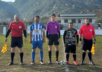 Οι διαιτητές και οι αρχηγοί της συνάντησης