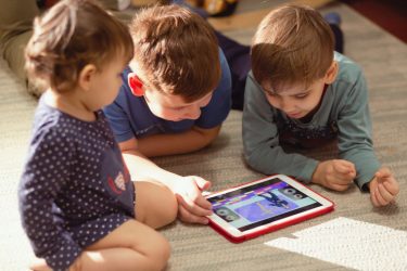 παιδί παιδιά tablet τεχνολογία γονείς