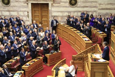 Απορρίφθηκε η πρόταση δυσπιστίας εναντίον της κυβέρνησης με 157 ψήφους