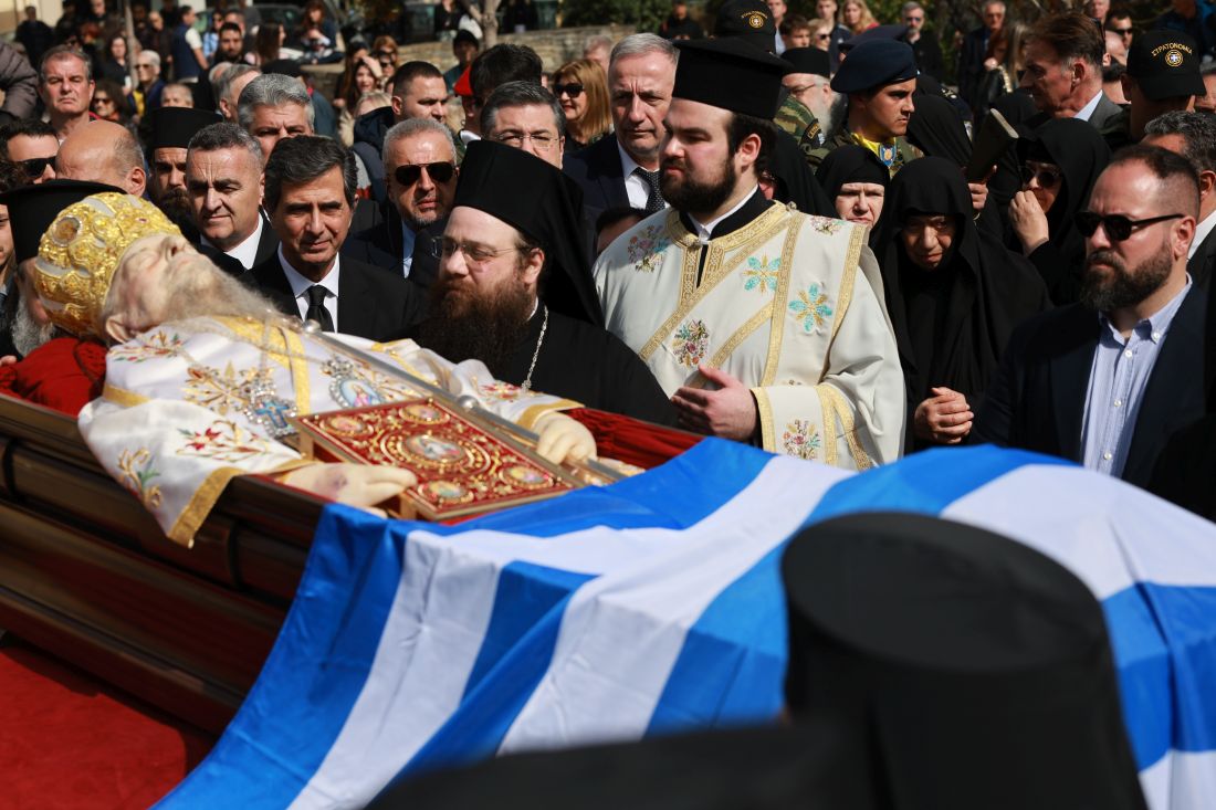 Μητροπολίτης Ανθιμος ενταφιασμός