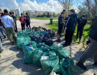 Δήμος Καλαμαριάς, ΕΠΑΛ και Cleaningans “σκούπισαν” το στρατόπεδο Κόδρα