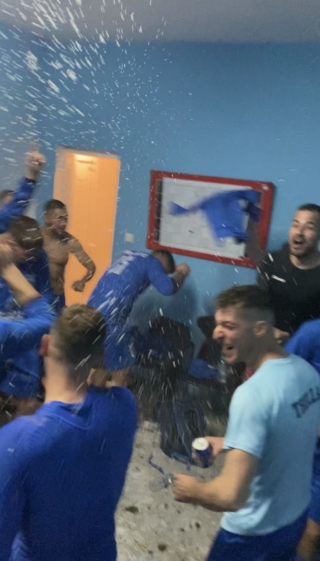Ενθουσιασμός… στα αποδυτήρια των πρωταθλητών