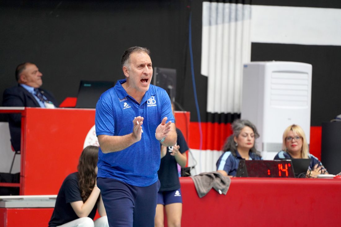 Μανώλης Σκουλικάρης προπονητής γυναικείο βόλεϊ Θεσσαλονίκη