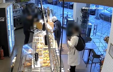 Θεσσαλονίκη: Βίντεο ντοκουμέντο με ληστή να αρπάζει τις εισπράξεις καταστήματος υπό την απειλή όπλου