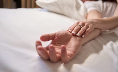 μουδιασμένα χέρια στον ύπνο