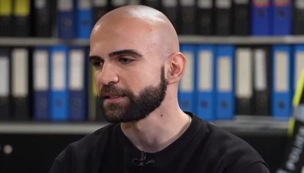 Χρήστος Μάστορας: Ο αστυνομικός περιγράφει το περιστατικό με τον τραγουδιστή – «Επιτάχυνε με ελιγμό κατά πάνω μου»