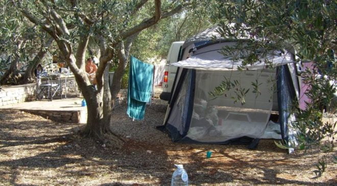 Camping: 5 tips για να κάνεις τις καλύτερες διακοπές