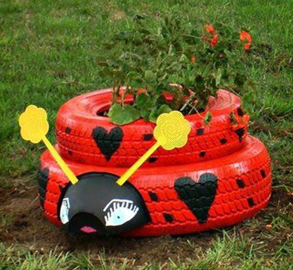 lady-bug-tyre-planter4