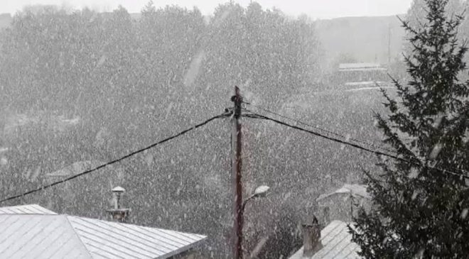 Φλώρινα: Χιονίζει στο Νυμφαίο (ΒΙΝΤΕΟ)