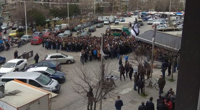 Χαμός στην Τούμπα για ένα εισιτήριο για το ΠΑΟΚ-Ολυμπιακός (ΒΙΝΤΕΟ & ΦΩΤΟ)