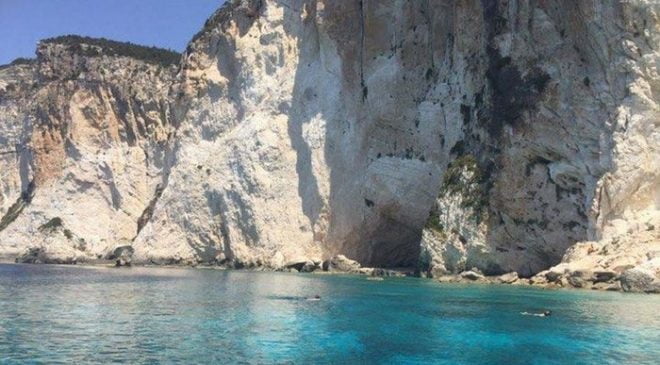 Παξοί-Αντίπαξοι με σκαφάκια