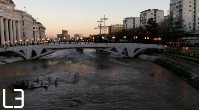 Τρεις νεκροί από αυτοκίνητο που έπεσε στον Αξιό κοντά στα Σκόπια